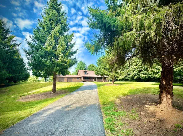 1725 E 800 N, La Porte, IN 46350