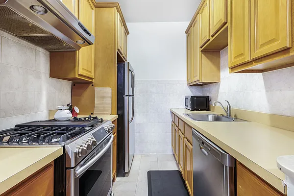 Sold by Compass | media 7