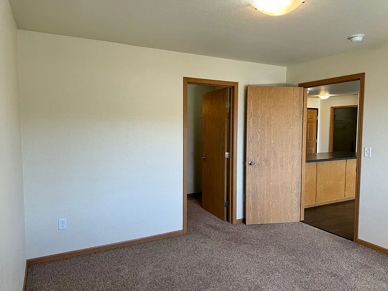West Lake II Apartments — Photo 92
