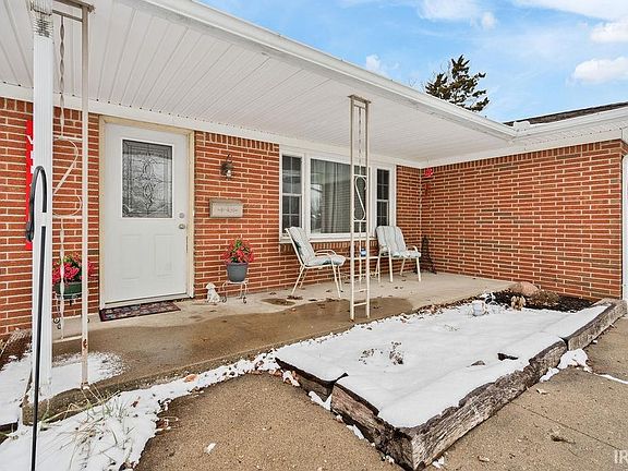 4th image of 2025 Alton Dr