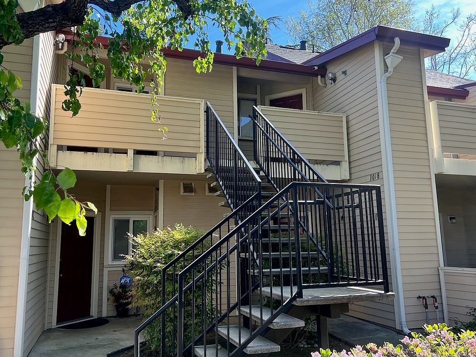 1st image of 1018 Cedar Gables Dr