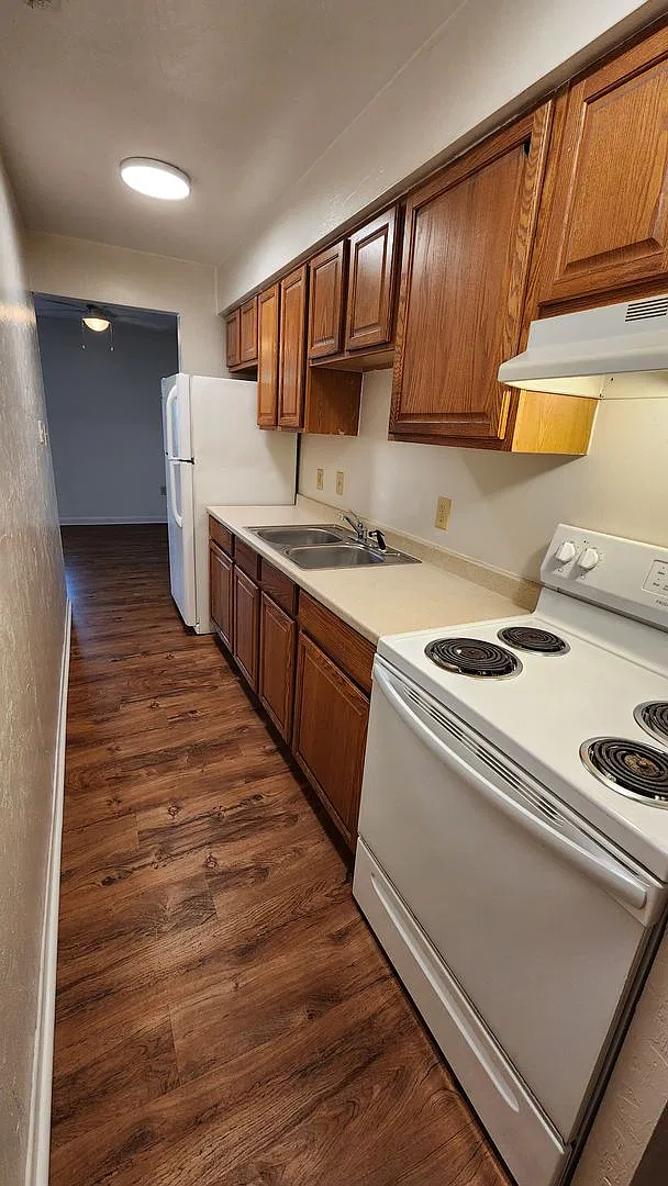 1239 Duplex — Photo 1