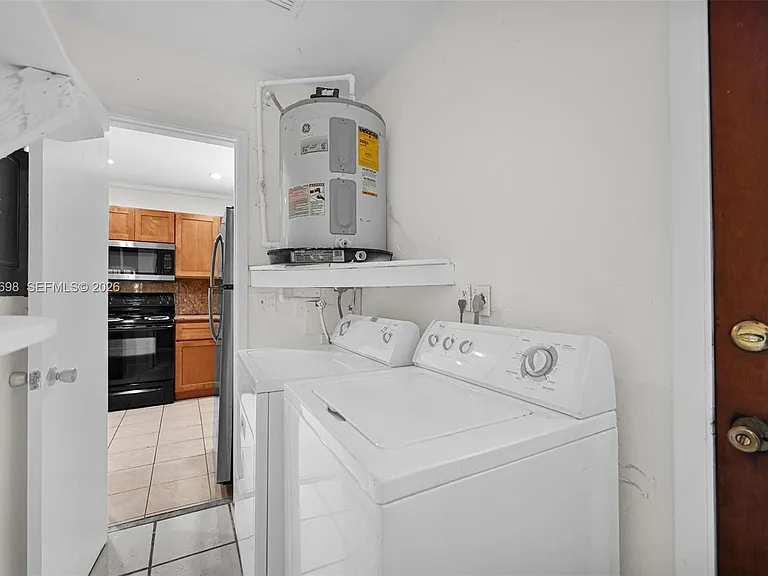 244 NW 43rd St — Photo 14