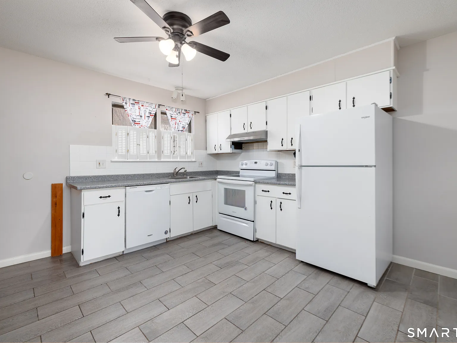 2 bed, 2.0 bath, 1000 sqft, $2,000 — Photo 4
