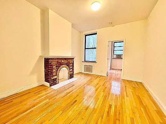 1st image of 311 E 80th St #10