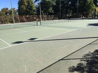 2709 California Ave SW #2B, Seattle, WA 98116