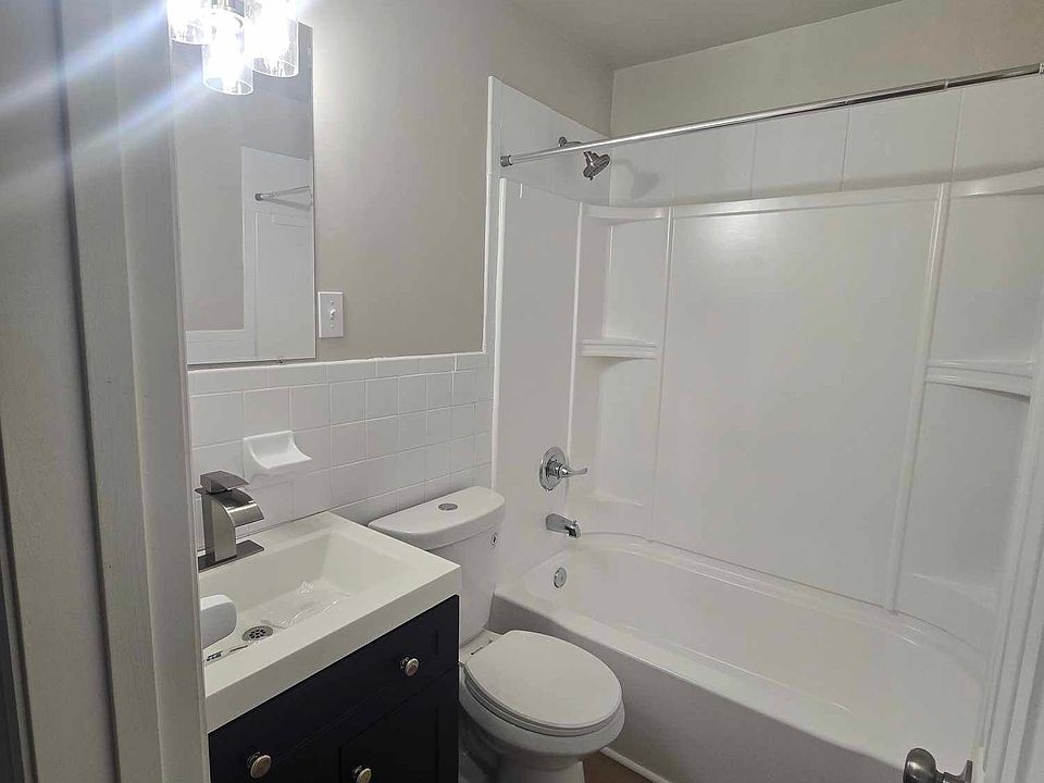 1st image of 5021 Jacksboro Pike APT 2