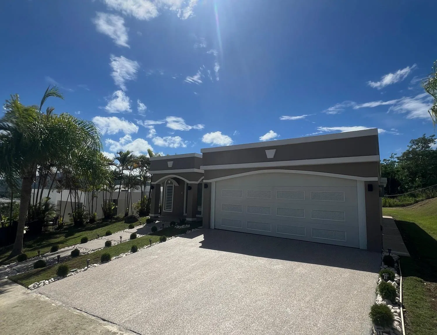 3 bed, 2.5 bath, 1072 sqft, $2,800 — Photo 2