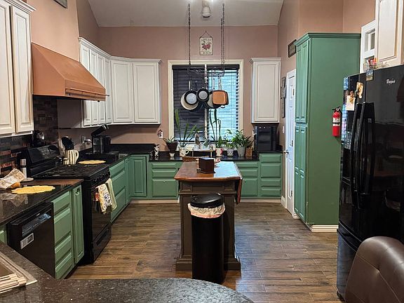3rd image of 404 Keesler St