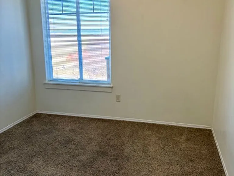 5625 Saxon Way #F — Photo 10