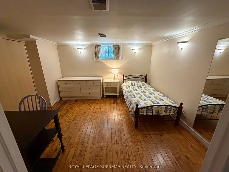 1074 Briar Hill Ave #BASEMENT — Photo 10