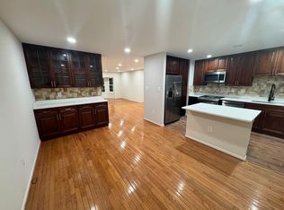 14024 Adolphus Dr, Centreville, VA 20121