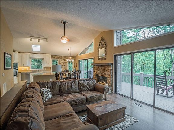 2nd image of 64 Highland Farms Ct