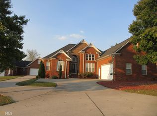 150 W Meadow Lakes Blvd, Cedartown, GA 30125