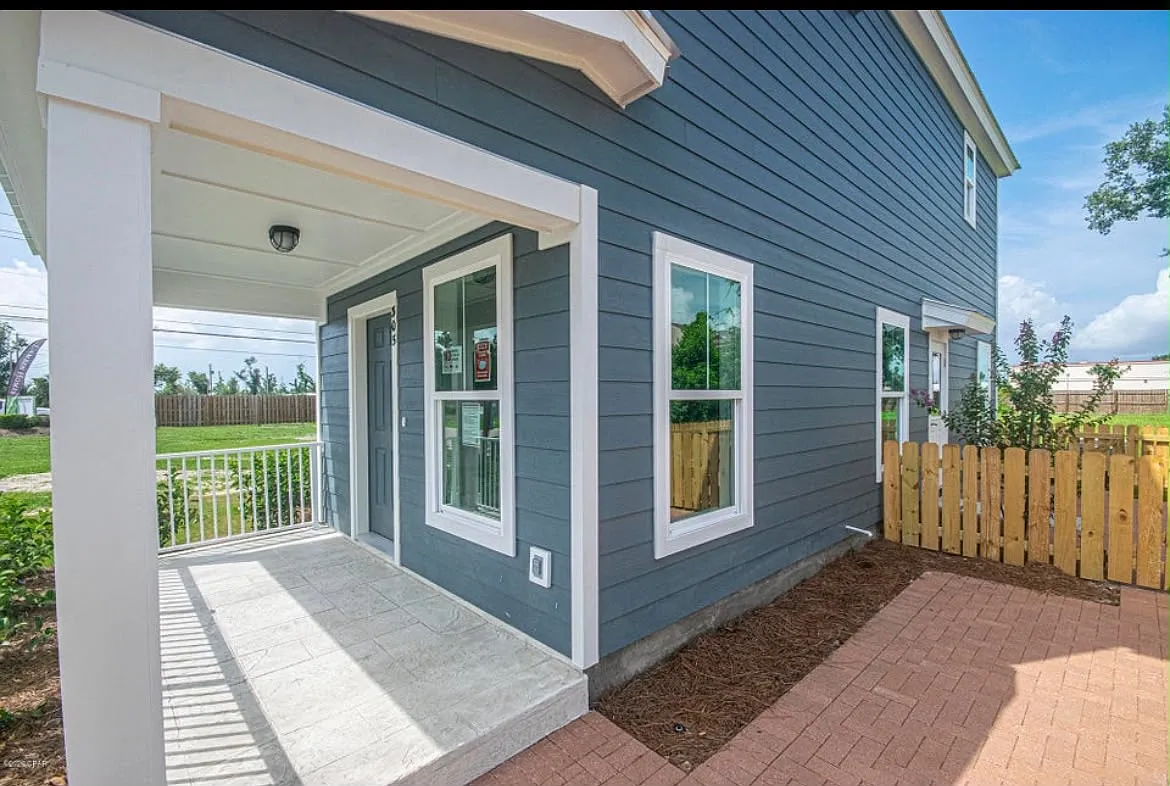 4 bed, 1603 sqft, $2,250 — Photo 1