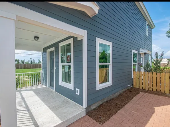 305 Raven Ln, Panama City, FL 32404