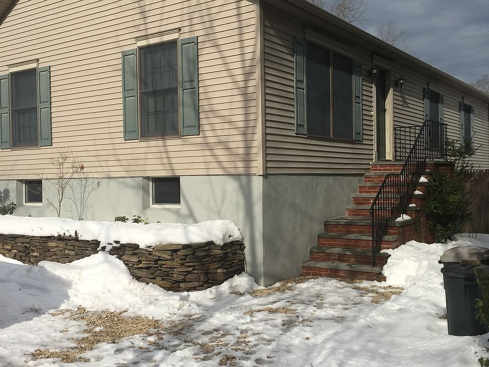 1st image of 10 Franklin Ave