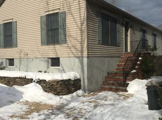 10 Franklin Ave, Bayville, NY 11709