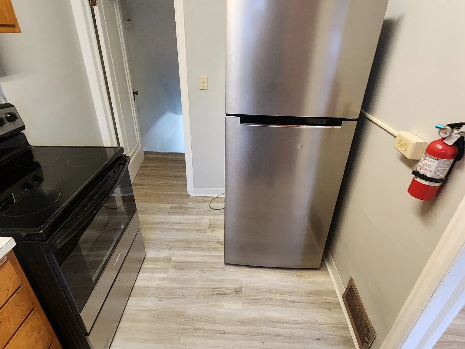 West Lincoln Appartments — Photo 2
