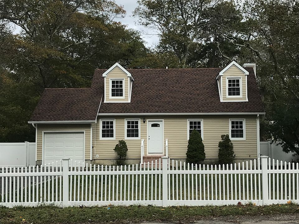 1st image of 17 Teller Ave