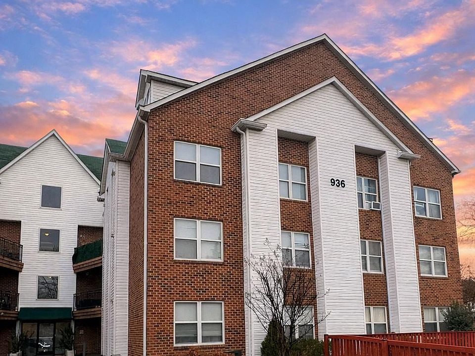 1st image of 936 Bay Ridge Ave Unit 306
