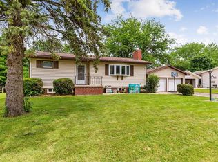 300 1st St W, Newhall, IA 52315