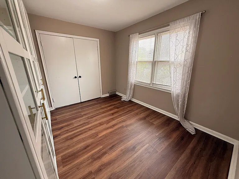 2056 Lennon St — Photo 15