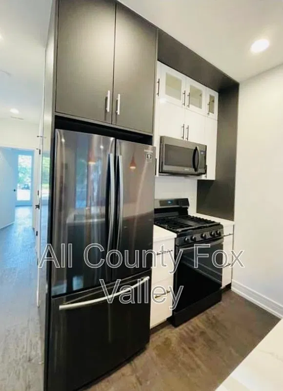 2 bed, 2.0 bath, $2,550 — Photo 4