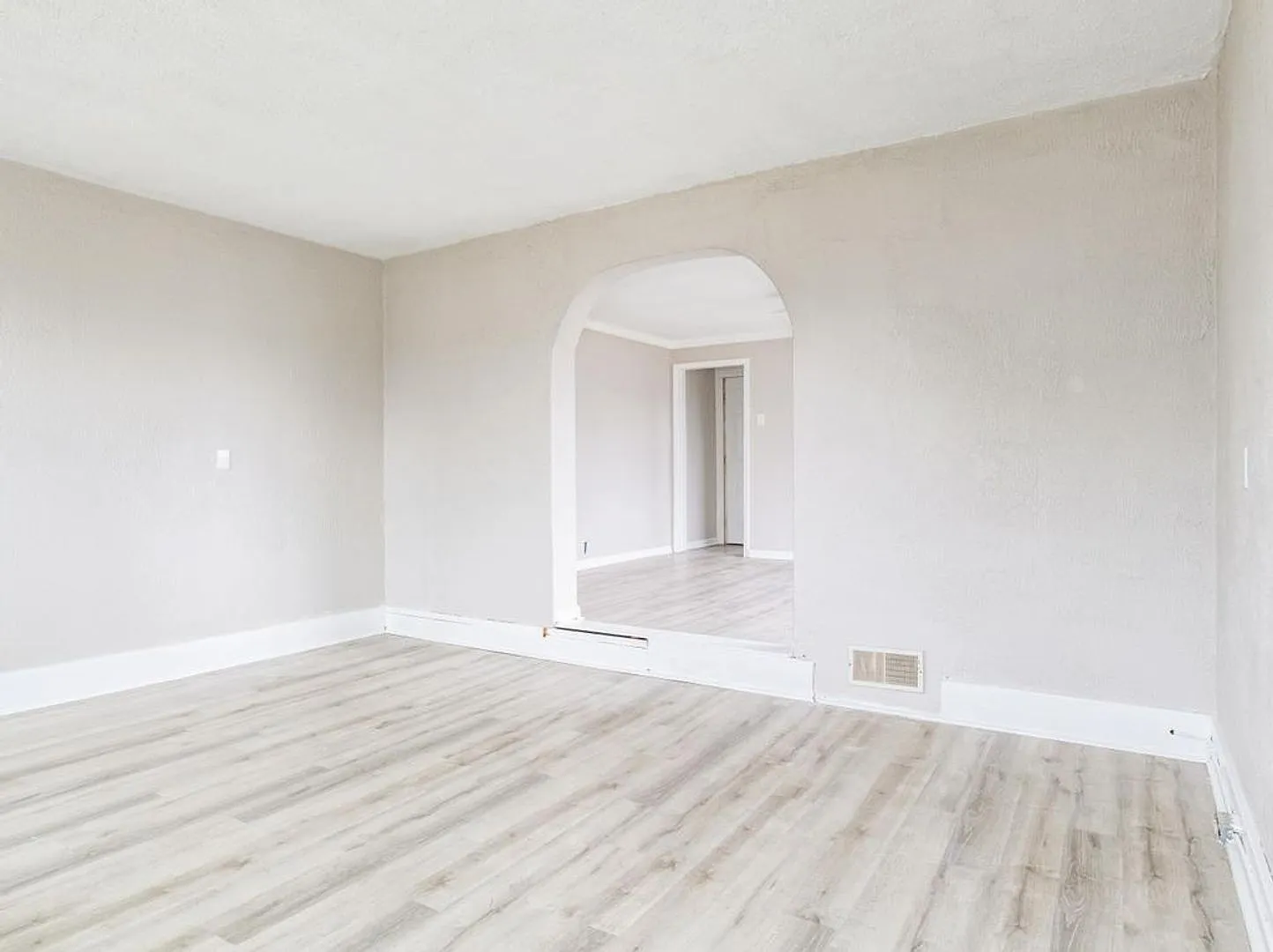 3 Bedroom Home in Aliquippa — Photo 3