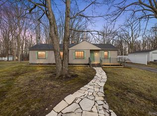 2653 Simpson Dr, Rochester Hills, MI 48309