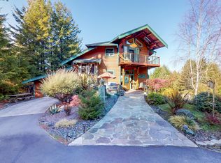 7447 Berta Rd, Eureka, CA 95503