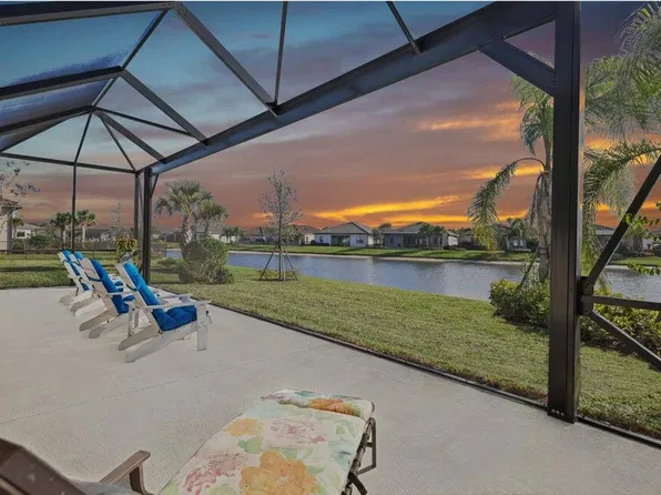 786 SE COURANCES Drive, Port St Lucie, FL 34984