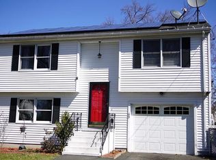 69 Prentice St, Springfield, MA 01104