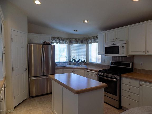 4th image of 46 Magnolia Dr #46