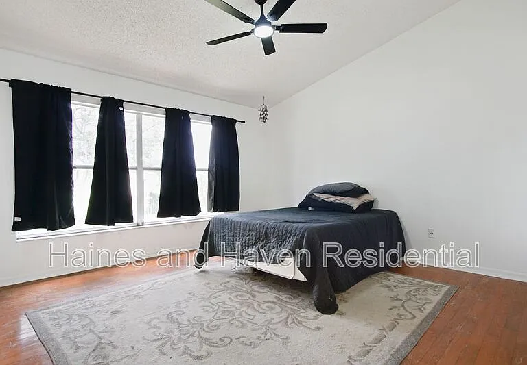 2492 Saint Augustine Blvd — Photo 12
