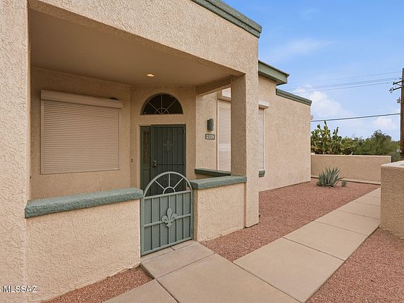 2nd image of 2359 W Via Di Silvio