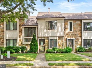 42 Topaz Ln, Hamilton, NJ 08690