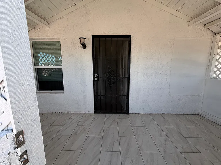 241 S California St — Photo 4