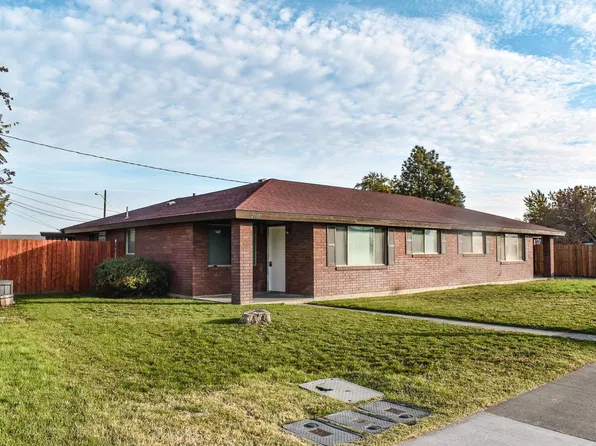 Single-Story Duplex in Kennewick, 2106 W Grand Ronde Ave #2102, Kennewick, WA 99336