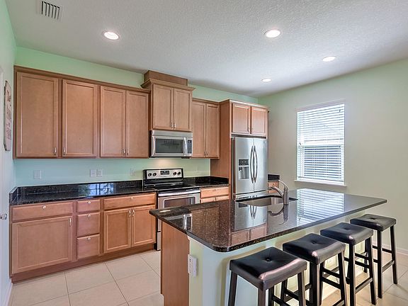4th image of 2704 Snowbell Pl