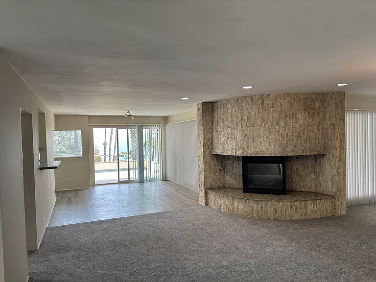 915 Ocean Ave #302 — Photo 16