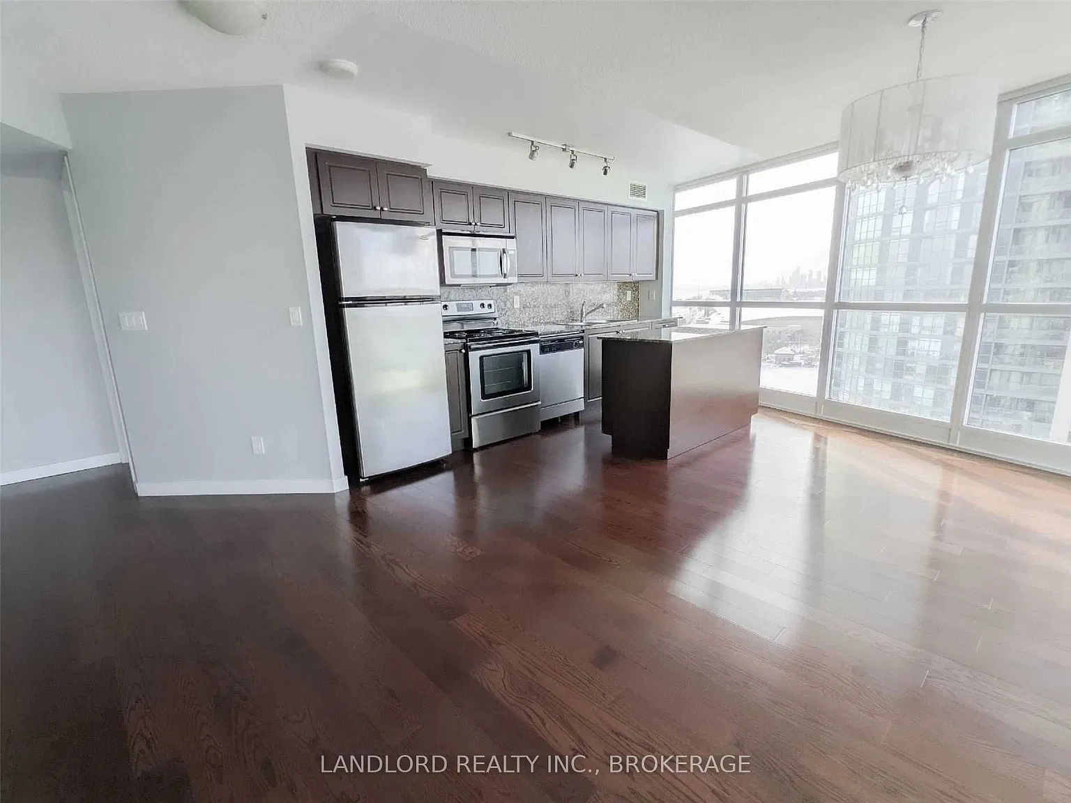 215 Fort York Blvd — Photo 2