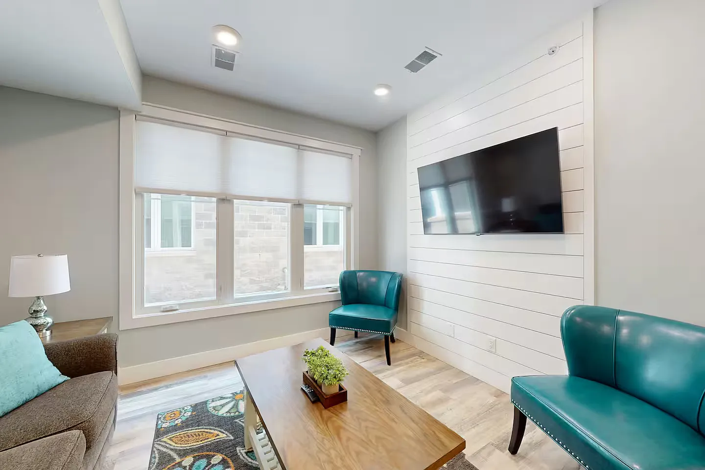 2 bed, 753 sqft, $1,800 — Photo 1