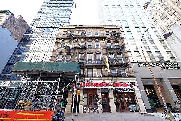 1st image of 136 W 28th St APT 7W