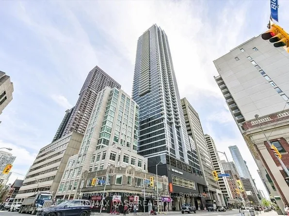 395 Bloor St E #1805, Toronto, ON M4W 0B4