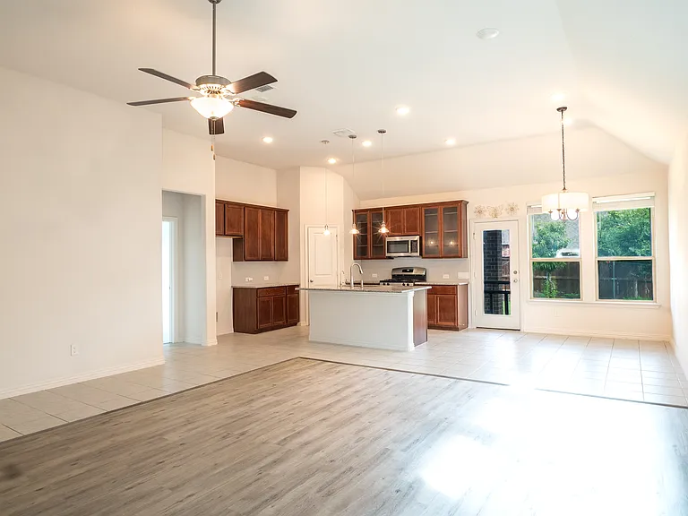 420 Kirkham Dr — Photo 19