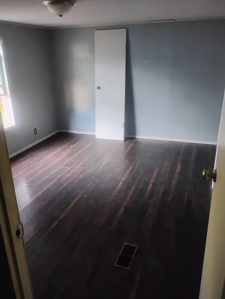 2 bed, 800 sqft, $700 — Photo 3