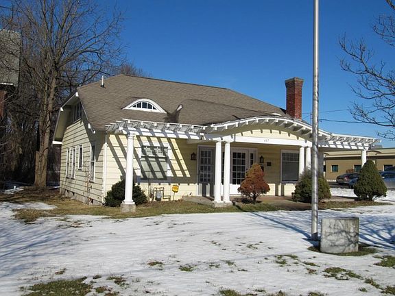 3rd image of 407 E Main St