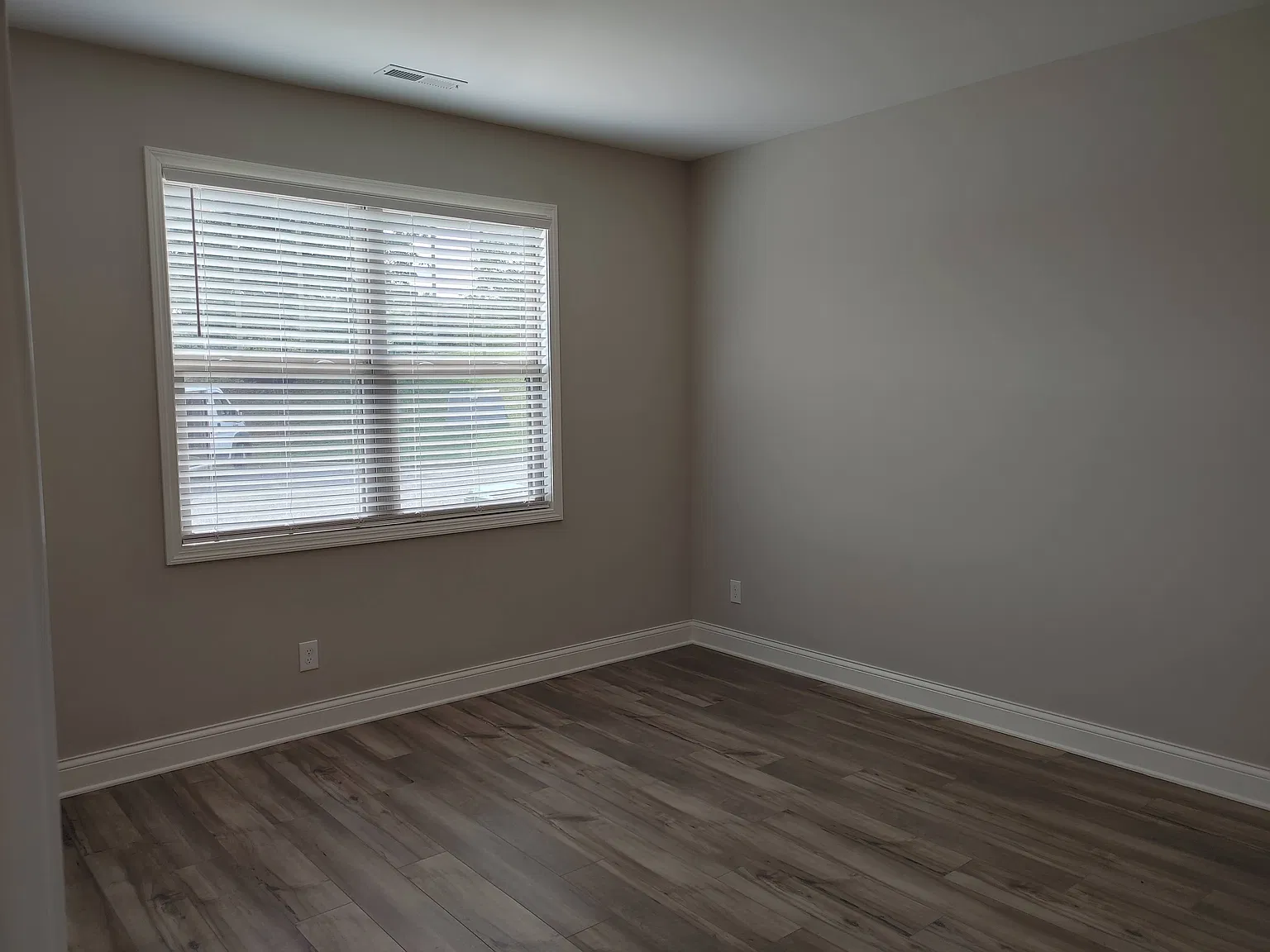 2 bed, 1068 sqft, $1,950 — Photo 4
