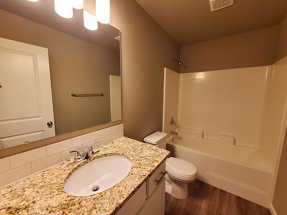 5th image of 6905 Delaney Ln NE #2